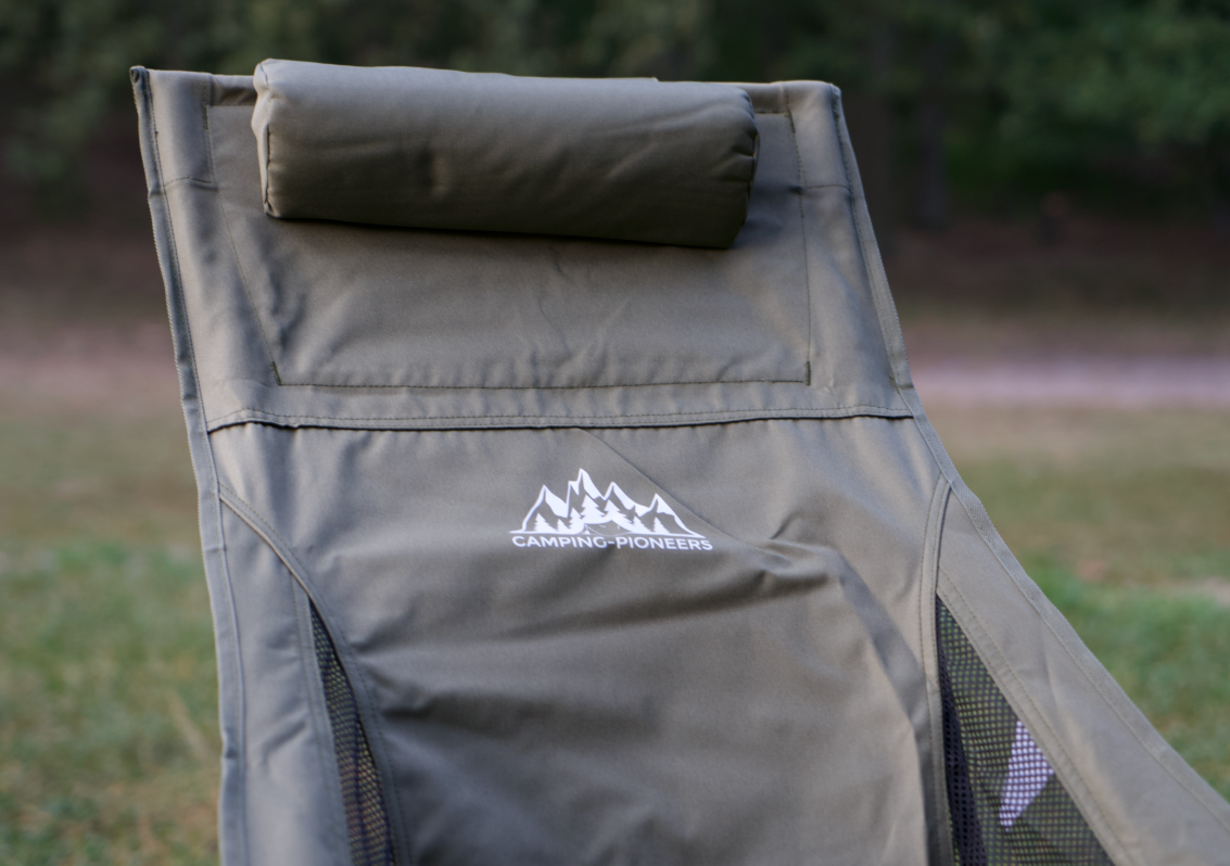 Kompakter Campingstuhl "Cozy Pioneer" - Geringes Packmaß mit bequemer Kopfstütze