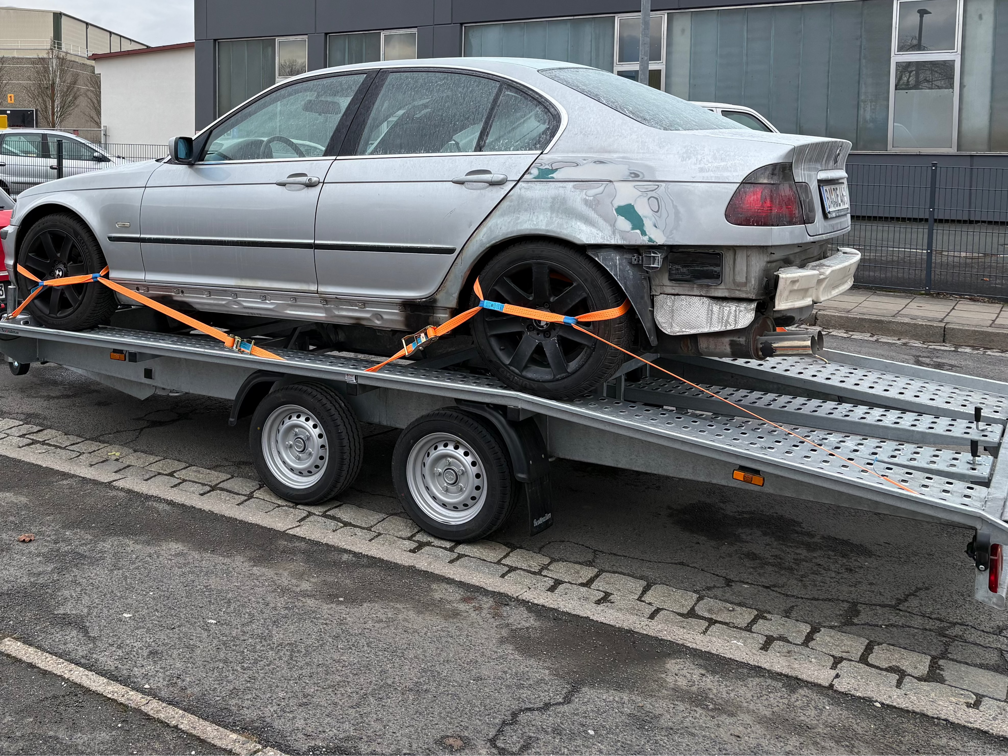 Besttrailers KFZ-Transport Anhänger zur Miete
