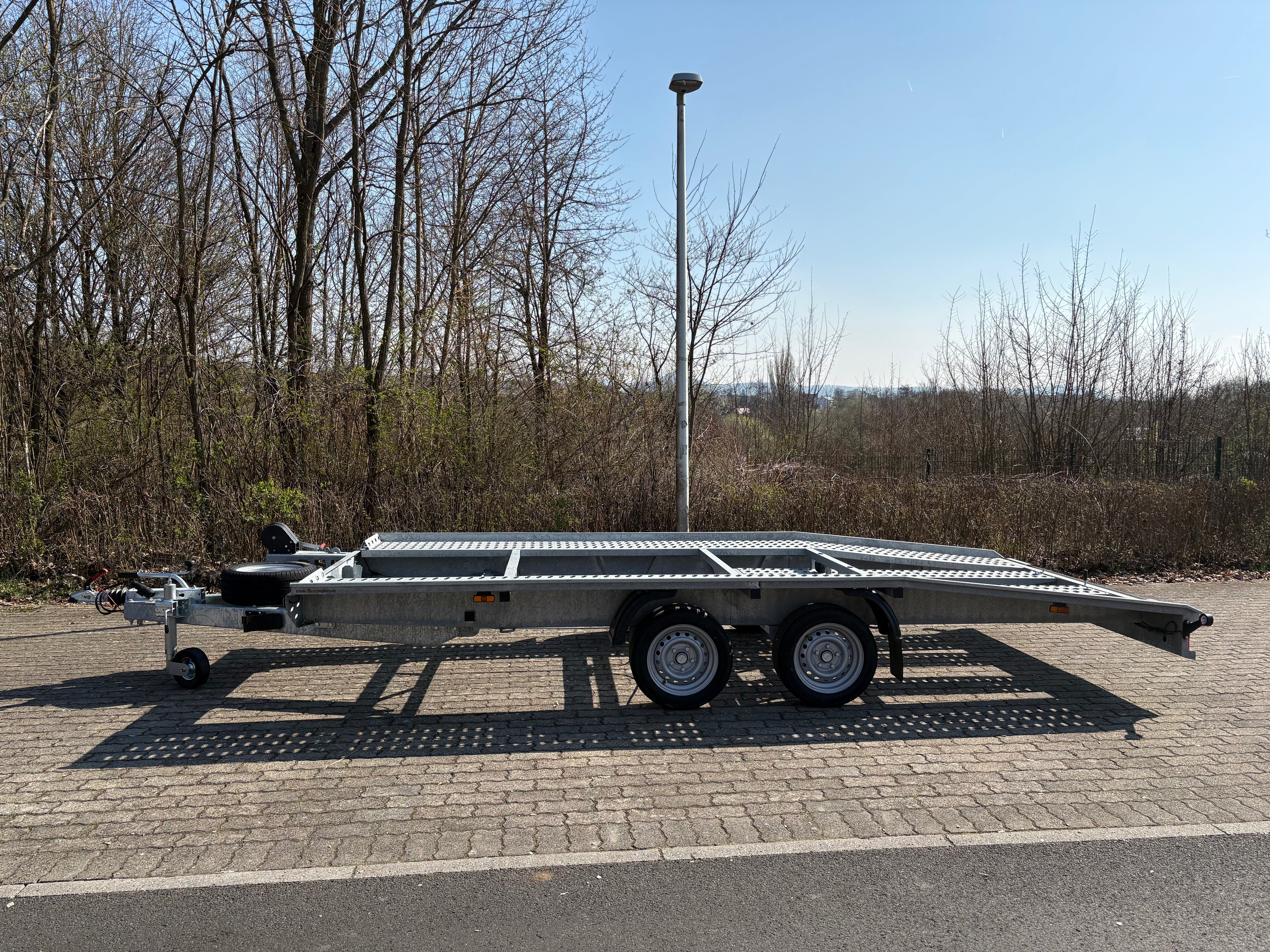 Besttrailers KFZ-Transport Anhänger zur Miete