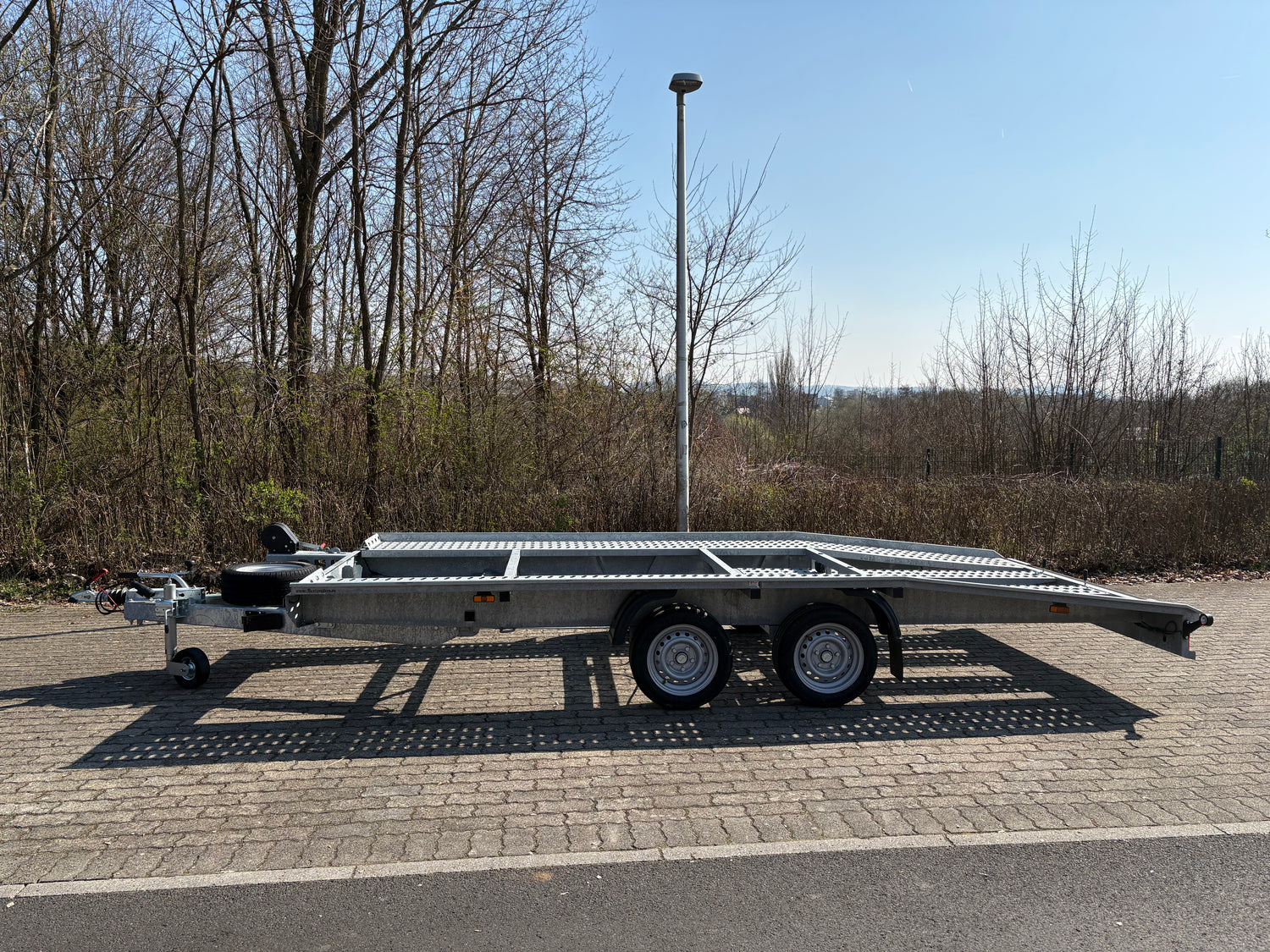 Besttrailers KFZ-Transport Anhänger zur Miete